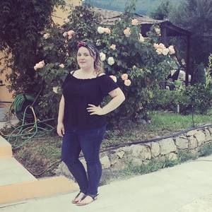 Meet your Posher, Caroline